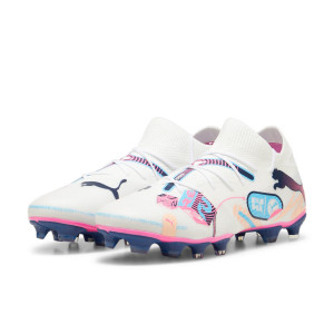 /1/0/108074-01_botas-de-futbol-con-tacos-color-blanco-puma-future-7-match-volume-up-fg-ag_1_pie-derecho.jpg