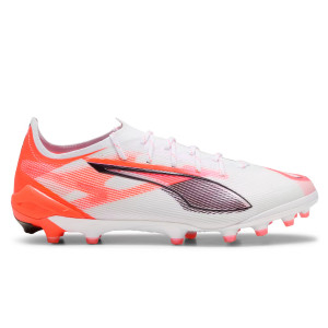 /1/0/108339-01_botas-de-futbol-para-cesped-artificial-color-blanco-y-rojo-puma-ultra-5-ultimate-ag_1_pie-derecho.jpg
