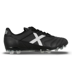 /2/1/2155033_botas-de-futbol-para-cesped-artificial-color-negro-munich-mundial-2-0-ag_1_pie-derecho.jpg