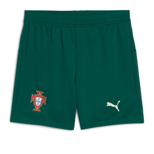 /7/7/779229-10_pantalon-corto-color-verde-puma-portugal-nino-2025_1_completa-frontal.jpg