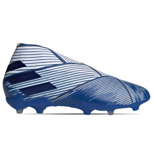 /E/G/EG7242_imagen-de-las-botas-de-futbol-con-tacos-junior-adidas-Nemeziz-19-plus-FG-Jr-2020-azul_1_pie-derecho.jpg