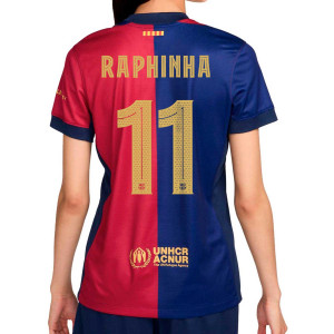 /F/N/FN8986-456-11R.C.A_camiseta-color-azul-y-rojo-nike-barcelona-mujer-raphinha-stadium-24-25-df-ucl_1_completa-frontal.jpg