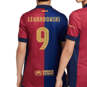 /F/N/FN9153-455-09L.C.I_camiseta-color-azul-y-rojo-nike-barcelona-nino-lewandowski-stadium-24-25-ucl_1_completa-frontal.jpg