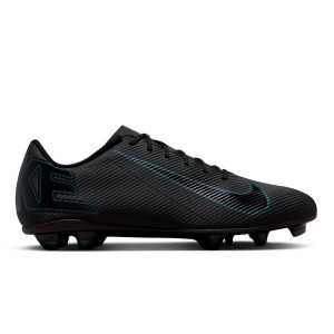 /F/Q/FQ8441-002_botas-de-futbol-con-tacos-color-negro-nike-mercurial-zoom-vapor-16-club-fg-mg_1_pie-derecho.jpg