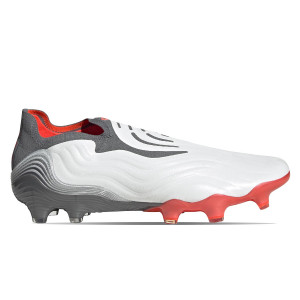 /F/Y/FY6218_botas-de-futbol-color-blanco-adidas-copa-sense--fg_1_pie-derecho.jpg