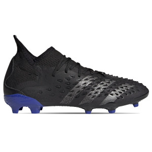 /F/Y/FY6261_botas-de-futbol-color-negro-adidas-predator-freak--1-fg-j_1_pie-derecho.jpg