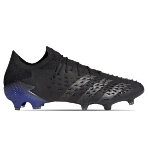 /F/Y/FY6265_botas-de-futbol-color-negro-adidas-predator-freak--1-low-fg_1_pie-derecho.jpg