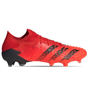 /F/Y/FY6266_botas-de-futbol-color-rojo-adidas-predator-freak--1-low-fg_1_pie-derecho.jpg