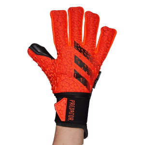 /G/S/GS1430_guantes-con-protecciones-extraibles-color-rojo-y-rojo-adidas-predator-pro_1_completa-dorso-mano-derecha.jpg