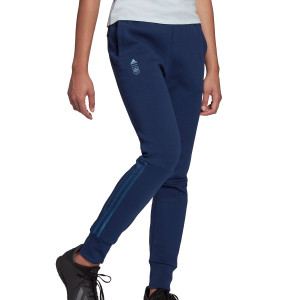 /G/T/GT7317_pantalon-largo-color-z-purpura-oscuro-adidas-espana-mujer-travel_1_completa-frontal.jpg