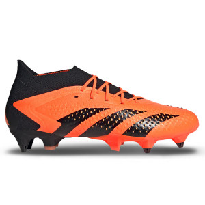 /G/W/GW4579_botas-de-futbol-color-naranja-adidas-predator-accuracy-1-sg_1_pie-derecho.jpg