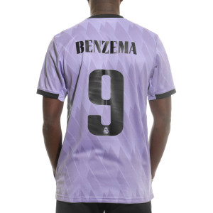 /H/1/H18489-9_camiseta-color-purpura-adidas-2a-real-madrid-benzema-2022-2023_1_completa-trasera.jpg