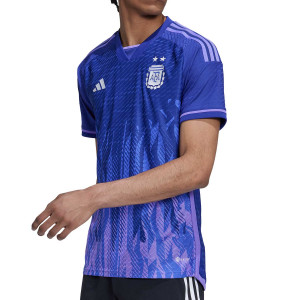 /H/B/HB9657_camiseta-color-purpura-adidas-2a-argentina-2022-2023-authentic_1_completa-frontal.jpg