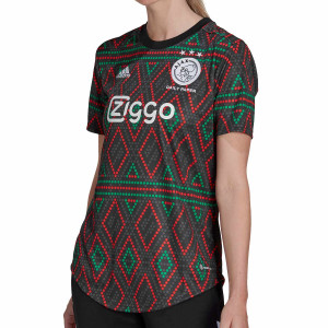 /H/K/HK5625_camiseta-color-negro-adidas-ajax-x-dialy-paper-mujer-pre-match_1_completa-frontal.jpg