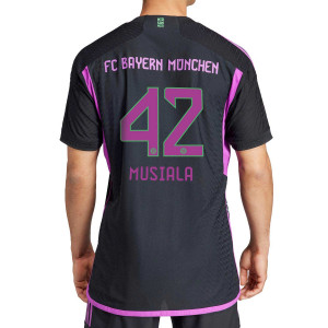 /H/R/HR6947-42_camiseta-color-negro-adidas-2a-bayern-musiala-2023-2024-authentic_1_completa-frontal.jpg