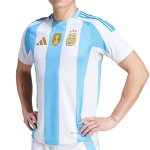 /I/P/IP8388_camiseta-color-blanco-y-azul-adidas-argentina-autentica-2024_1_completa-frontal.jpg