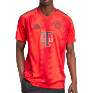 /I/T/IT8511_camiseta-color-rojo-adidas-bayern-2024-2025_1_completa-frontal.jpg