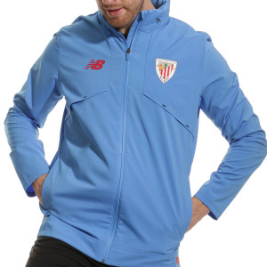 /M/T/MT131000-LCT_chaqueta-impermeable-color-azul-new-balance-athletic-club-vector-speed_1_completa-frontal.jpg