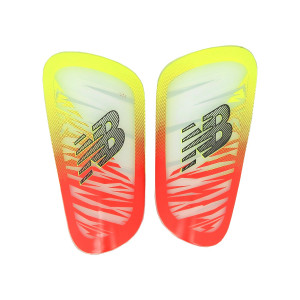 /S/G/SG23064M-WFH_espinilleras-color-rojo-y-verde-new-balance-furon-pro-slip-guard_1_completa-frontal.jpg