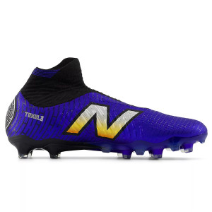 /S/T/ST1FZ45_botas-de-futbol-color-azul-new-balance-tekela-v4--pro-fg_1_pie-derecho.jpg