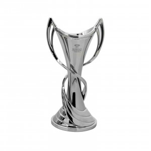 /U/E/UEFA-WCL-150_imagen-de-la-replica-trofeo-UEFA-Womens-Champions-League-3D-150-plata_1_frontal.jpg