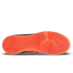 /1/0/108399-01_zapatillas-de-futbol-sala-negras--purpuras-puma-future-8-play-it-velcro-jr_2_suela-pie-derecho.jpg