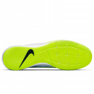 /C/V/CV0847-107_imagen-de-las-zapatillas-de-futbol-sala-Nike-Mercurial-Superfly-8-Academy-IC-2021-blanco_2_suela.jpg