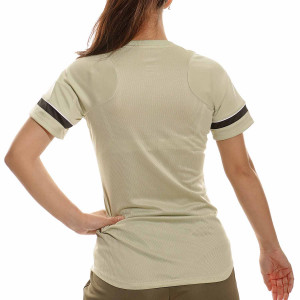 /C/V/CV2627-371_camiseta-verde-claro-nike-mujer-dri-fit-academy-21_2_completa-trasera.jpg