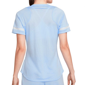 /C/V/CV2627-548_camiseta-azul-claro-nike-mujer-dri-fit-academy-21_2_completa-trasera.jpg