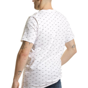 /C/V/CV5590-102_camiseta-blanca-nike-sportswear-mini-swoosh_2_completa-trasera.jpg