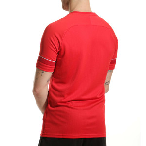 /C/W/CW6101-657_camiseta-roja-nike-dri-fit-academy-21_2_completa-trasera.jpg