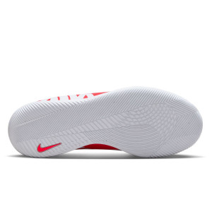 /D/J/DJ5955-600_zapatillas-de-futbol-sala-rojas--blancas-nike-mercurial-jr-vapor-15-club-ic_2_suela-pie-derecho.jpg