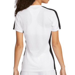 /D/X/DX0521-100_camiseta-blanca-nike-mujer-dri-fit-academy-23_2_completa-trasera.jpg