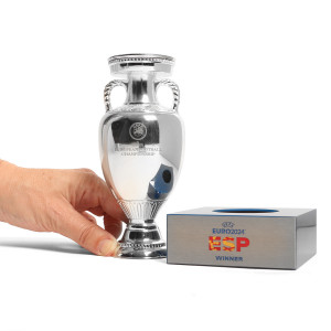 /E/M/EM-24-PO-150-AP-SP_copa-plateada-eurocopa-2024-espana-150-mm-con-pedestal_2_escala.jpg