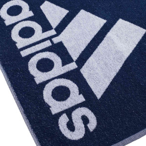 /G/M/GM5820_toalla-adidas-pequena-azul_2_detalle-logotipo.jpg