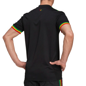 /G/T/GT9559_camiseta-negra-adidas-3a-ajax-2021-2022_2_completa-trasera.jpg