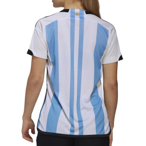 /H/F/HF1485_camiseta-albiceleste-adidas-argentina-mujer-2022-2023_2_completa-trasera.jpg