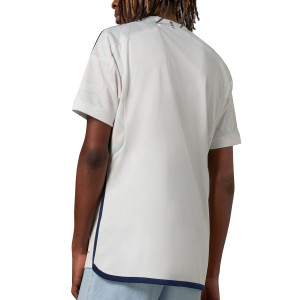 /H/Z/HZ7717_camiseta-blanca-adidas-2a-ajax-2023-2024_2_completa-trasera.jpg