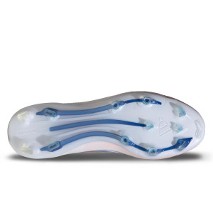 /I/D/ID9187_botas-de-futbol-con-tacos-blancas-adidas-f50-pro-mid-fg-w_2_suela-pie-derecho.jpg