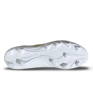 /I/F/IF6342_botas-de-futbol-de-tacos-blancas-adidas-predator-club-fxg_2_suela-pie-derecho.jpg