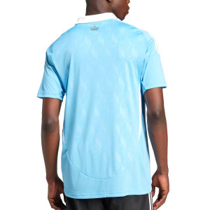 /I/Q/IQ0775_camiseta-azul-adidas-2a-belgica-2024_2_completa-trasera.jpg