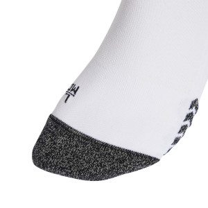 /I/T/IT5537_medias-blancas-adidas-real-madrid-2024-2025_2_detalle.jpg