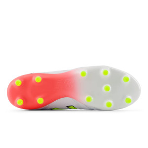 /M/S/MS41FMB2_botas-de-futbol-con-tacos-blancas-new-balance-442-v2-pro-fg_2_suela-pie-derecho.jpg