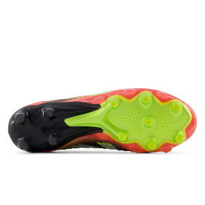 /S/T/ST1FLI45_botas-de-futbol-con-tacos-negras--rojas-new-balance-tekela-v4--pro-low-laced-fg_2_suela-pie-derecho.jpg