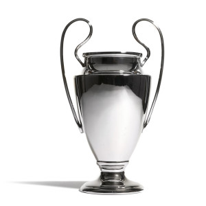 /U/E/UEFA-CL-150_copa-plateada-performance-uefa-champions-league-150-mm_2_detalle.jpg