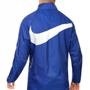 /c/i/ci9520-495_imagen-de-la-chaqueta-de-entrenamiento-de-futbol-nike-chelsea-fc-jacket-academy-repel-dry-2020-2021-blanco-azul_2_trasera.jpg