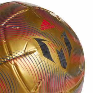 /g/k/gk6110-4_imagen-del-balon-de-futbol-messi-adidas-messi-club-2021-oro_2_detalle-messi.jpg