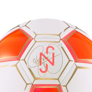/0/8/083949-01-5_pelota-futbol-puma-neymar-jr-diamond-talla-5-color-blanco_3_detalle-logotipo.jpg