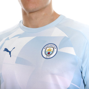 /7/7/774370-01_camiseta-puma-manchester-city-pre-match-color-azul_3_detalle-cuello-y-pecho.jpg