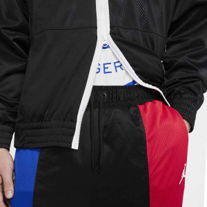 /B/Q/BQ8369-011_imagen-de-la-chaqueta-de-entrenamiento-de-futbol-nike-Paris-Saint-Germain-Air-Jordan-Suit-Jacket-2020-negro_3_detalle.jpg